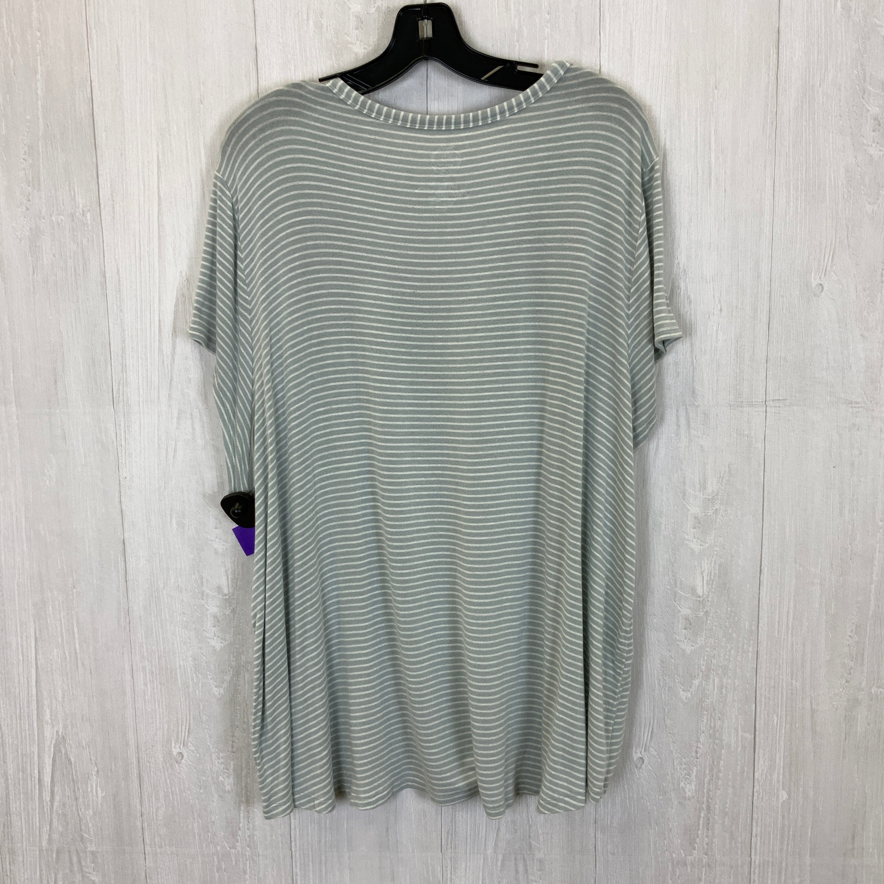 Top Short Sleeve By Maurices  Size: 3x